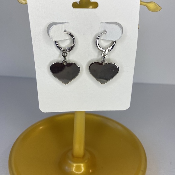 2two pairs Heart dangle earrings - Picture 7 of 9